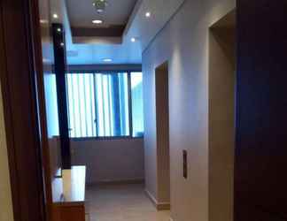 Lobi 2 Strategic Room at The Windsor Apartment Near Lippo Puri and Puri Indah Mall