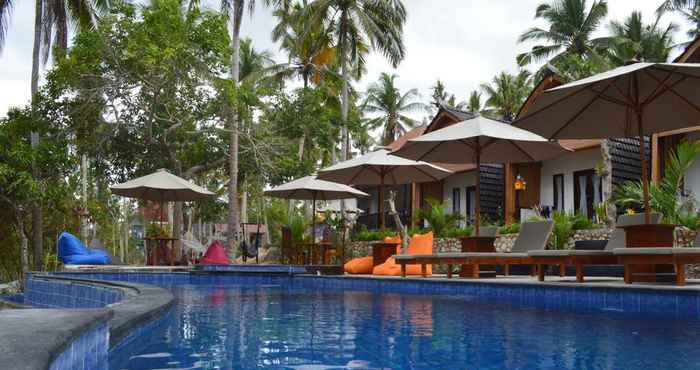 Swimming Pool Meket Bungalows