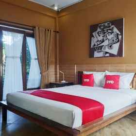 Bedroom 1 Klipes Guest House, Aga Solas - Bumbak Hotels
