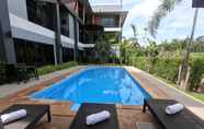 สระว่ายน้ำ 7 Friendly Hotel Krabi