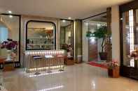 Lobby Victoria Inn Manado