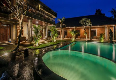 Swimming Pool Lumbung Jaya Guest House