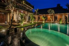 Swimming Pool Lumbung Jaya Guest House