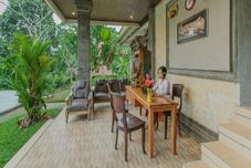 Lobby Lumbung Jaya Guest House