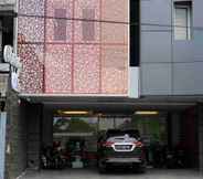 Exterior 3 Djuragan Kamar Priority Inn