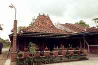 Exterior Sego Uduk Pleret Homestay