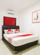 BEDROOM OYO 868 Wisma Berkat Near Patria Hospital IKKT