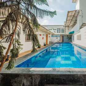 Swimming Pool1Super OYO Collection O 818 Micasa Residence,Cibadak飯店