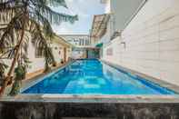 Swimming Pool OYO Collection O 818 Micasa Residence