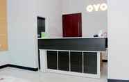 Lobi 4 OYO 783 Grand Mentari Guest House