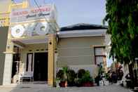 Luar Bangunan OYO 783 Grand Mentari Guest House