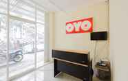 Lobby 5 OYO 779 Mn One Residence Syariah Near ITC Cempaka Mas