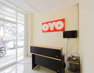 Lobby 2 OYO 779 Mn One Residence Syariah Near ITC Cempaka Mas