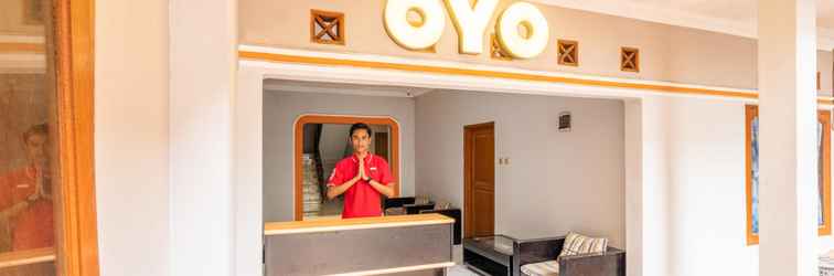 Lobby OYO 691 Kawaluyaan Residence Syariah