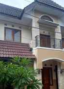 EXTERIOR_BUILDING Griya Ardea Syariah (Homestay Keluarga)