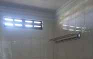 In-room Bathroom 7 Jogja Homestay 761 & 765
