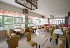 レストラン 7 Sugoi Residence