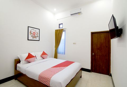 臥室 OYO 931 Dara Dewi Homestay