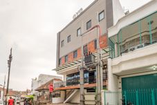 Exterior Doorman Residence