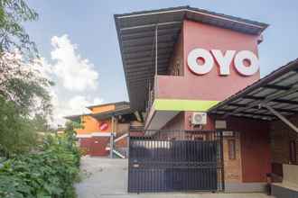 Luar Bangunan 4 OYO 952 Annisa Syariah Guest House