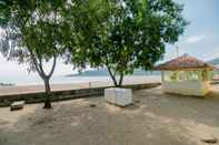Nearby View and Attractions OYO 921 Hotel Ratu Pantai