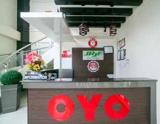 Lobi 2 OYO 183 JRJF Hotel