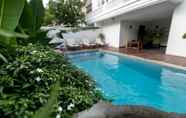 Swimming Pool 4 Hotel De L'Homme