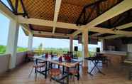 Bar, Cafe and Lounge 5 Panorama Beach Resort