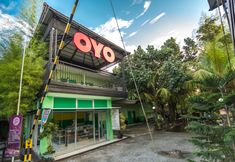 Bangunan 6 OYO 754 Nur Aziziah Guest House Syariah