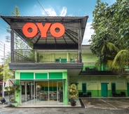 Bangunan 3 OYO 754 Nur Aziziah Guest House Syariah