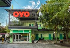 Bangunan 2 OYO 754 Nur Aziziah Guest House Syariah