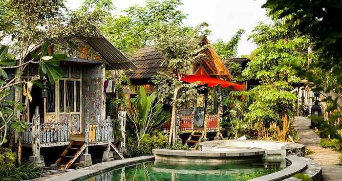 Kolam Renang La Luna Resort Yogyakarta