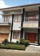 EXTERIOR_BUILDING Villa Cemara Indah Batu