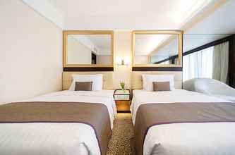 Bilik Tidur 4 Regal Oriental Hotel