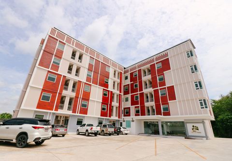 Exterior Triple Trees Village