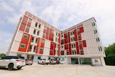 Exterior Triple Trees Village