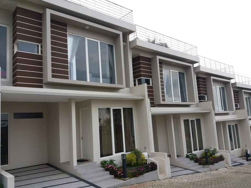 Harga kamar Villa Adikusuma Regency Akasia 04 Three Bedrooms, Batu