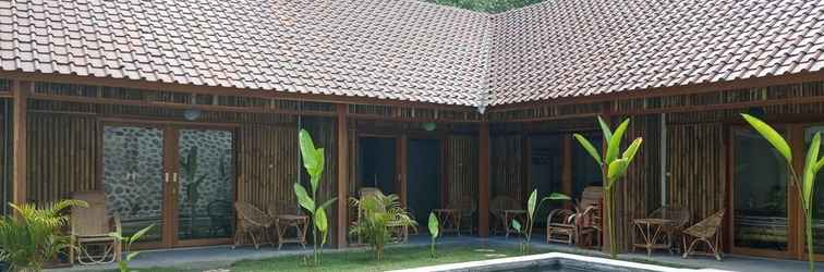 Lobby Lombok Pool House 