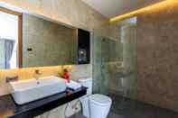 ห้องน้ำภายในห้อง Sunnyvale Ranong Resort