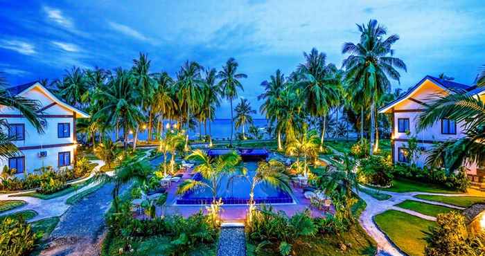 Kolam Renang Retreat Siargao Resort