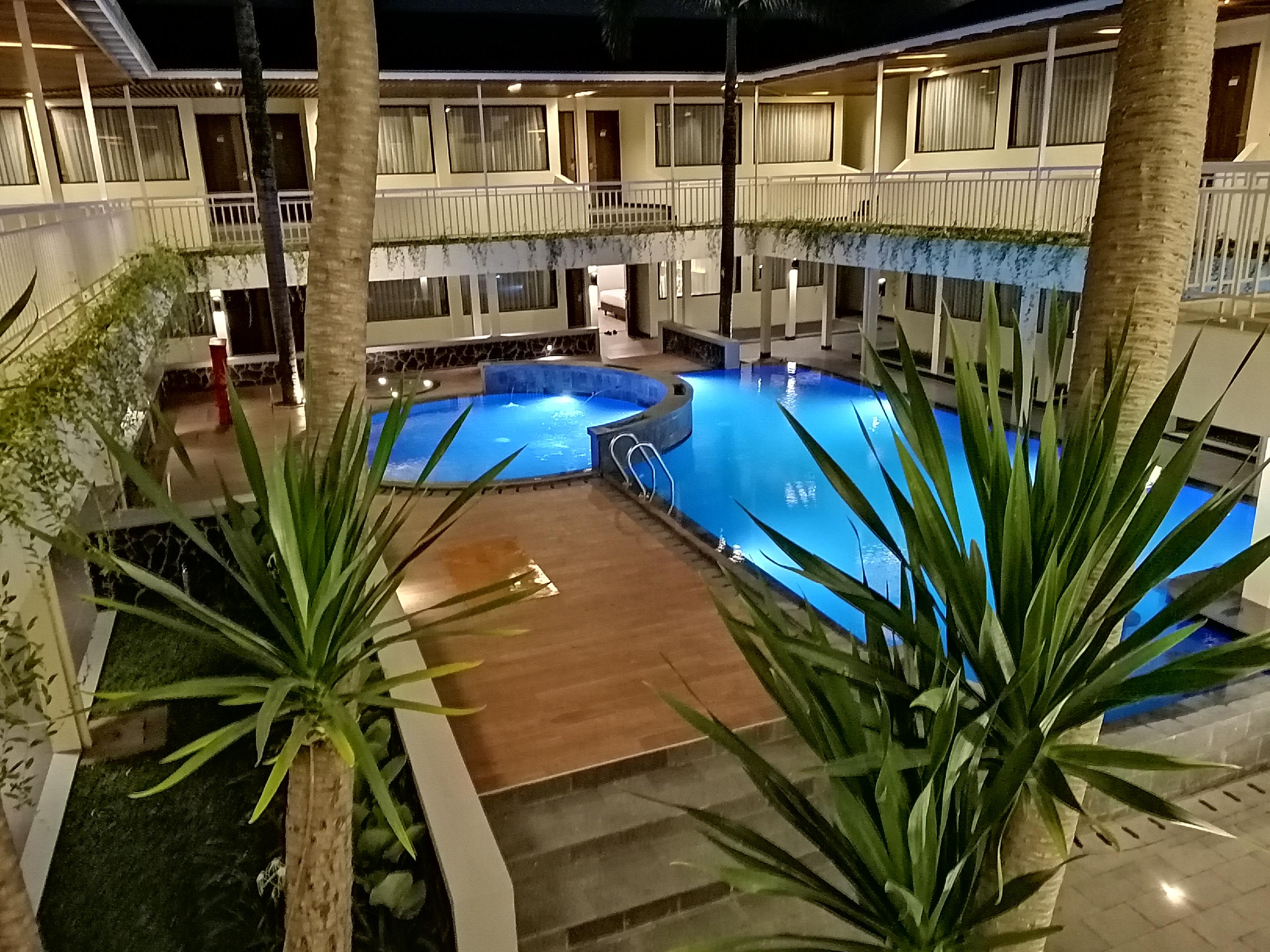 Swimming Pool Hotel Guntur