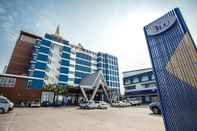 Bangunan Blu Hotel