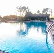 Swimming Pool 2 Bhive