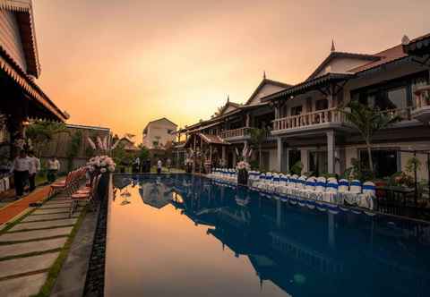 Swimming Pool Moloppor Villa