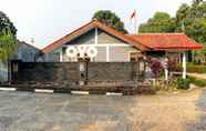 ภายนอกอาคาร 4 OYO 1395 Carita Asri Villas & Resort