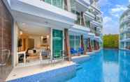 สระว่ายน้ำ 5 The Beachfront Hotel Phuket