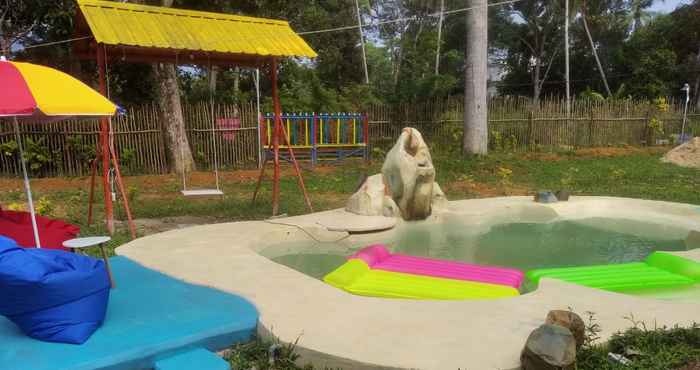 Swimming Pool Tanjung Tinggi Cottage