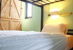 Bedroom 3 Doolay Beachfront Hostel