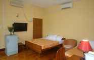 Kamar Tidur 3 Golden Guest Inn 