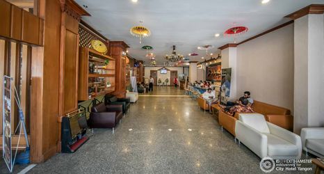 ロビー 2 City Hotel Yangon (New Aye Yar)